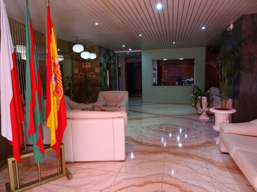 Hotel Marques De Santillana トレラベーガ エクステリア 写真