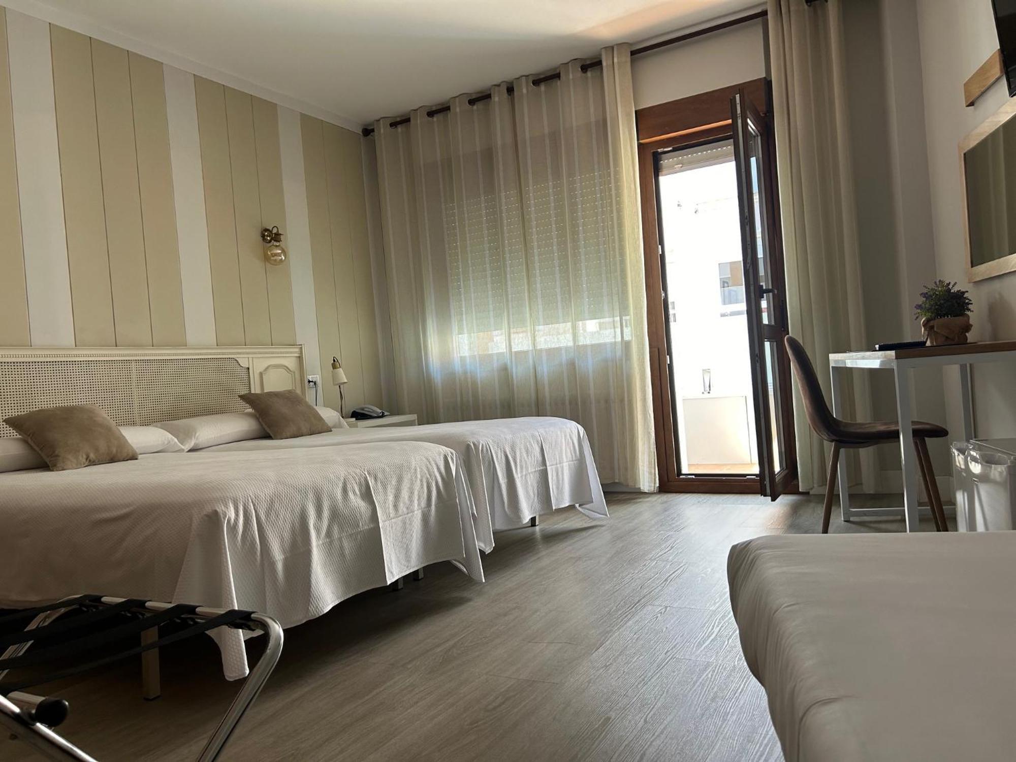 Hotel Marques De Santillana トレラベーガ エクステリア 写真