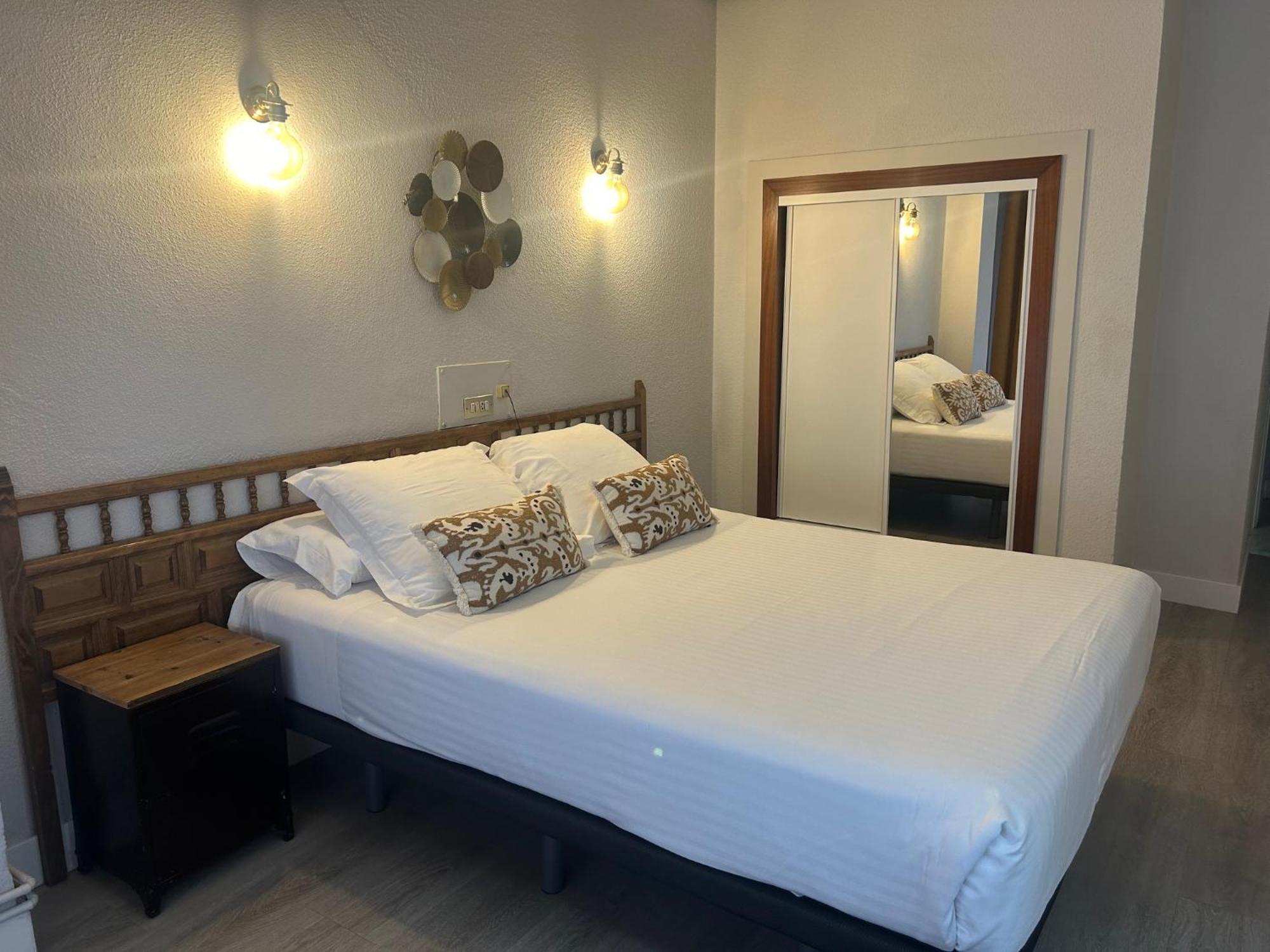 Hotel Marques De Santillana トレラベーガ エクステリア 写真