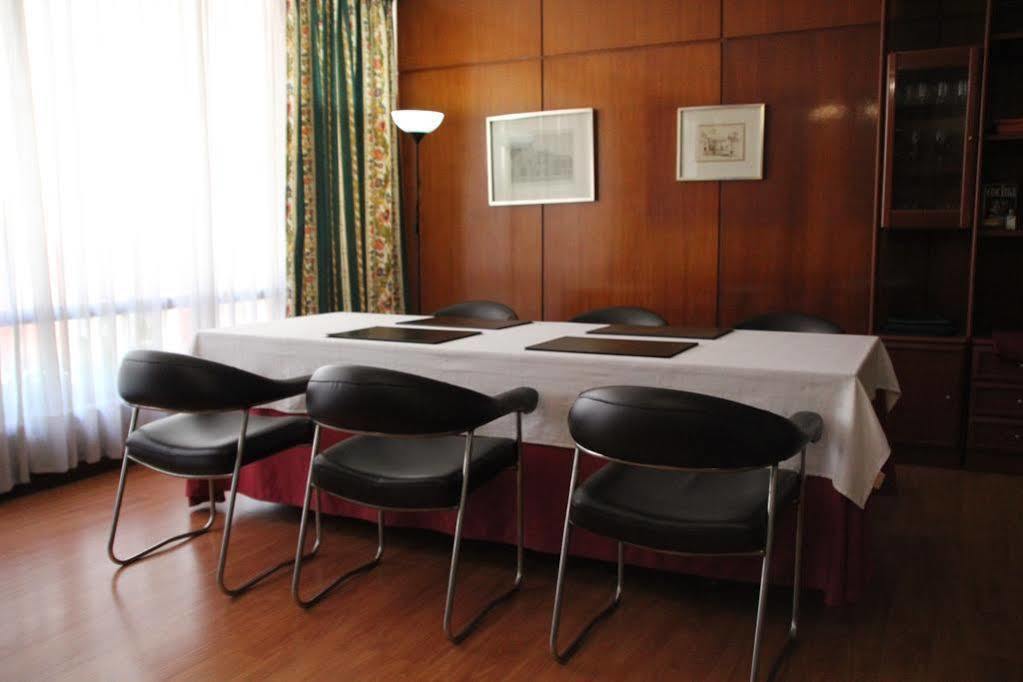 Hotel Marques De Santillana トレラベーガ エクステリア 写真